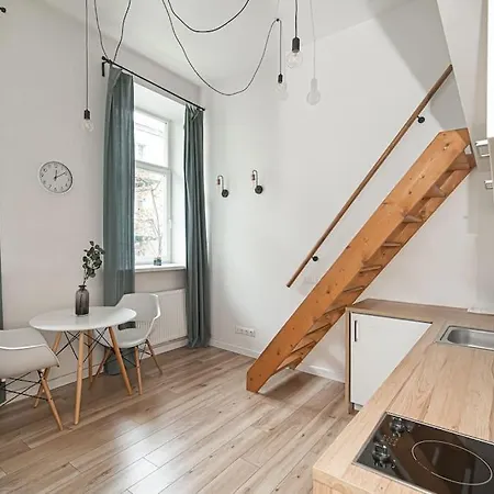 Lovely Loft In Old Town With Free Parking By Urban Rent